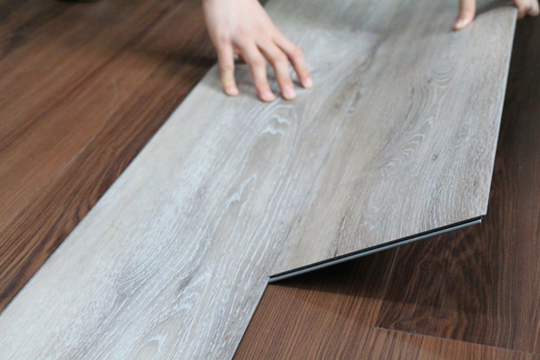 Indoor Waterproof 4mm/5mm/6mm Click Lock Spc Flooring Waterproof Plastic Tiles Vinyl Plank Spc Flooring