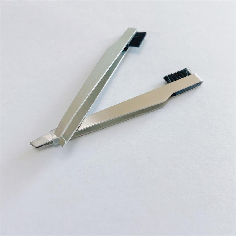 Deluxe Makeup Long Handle Beauty Eye Lash Tweezers with Brush