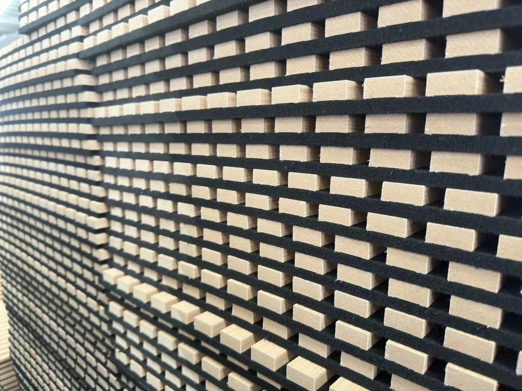 Soundproof Ceiling Panel with Technical Wood Veneer and MDF for Noise Reduction