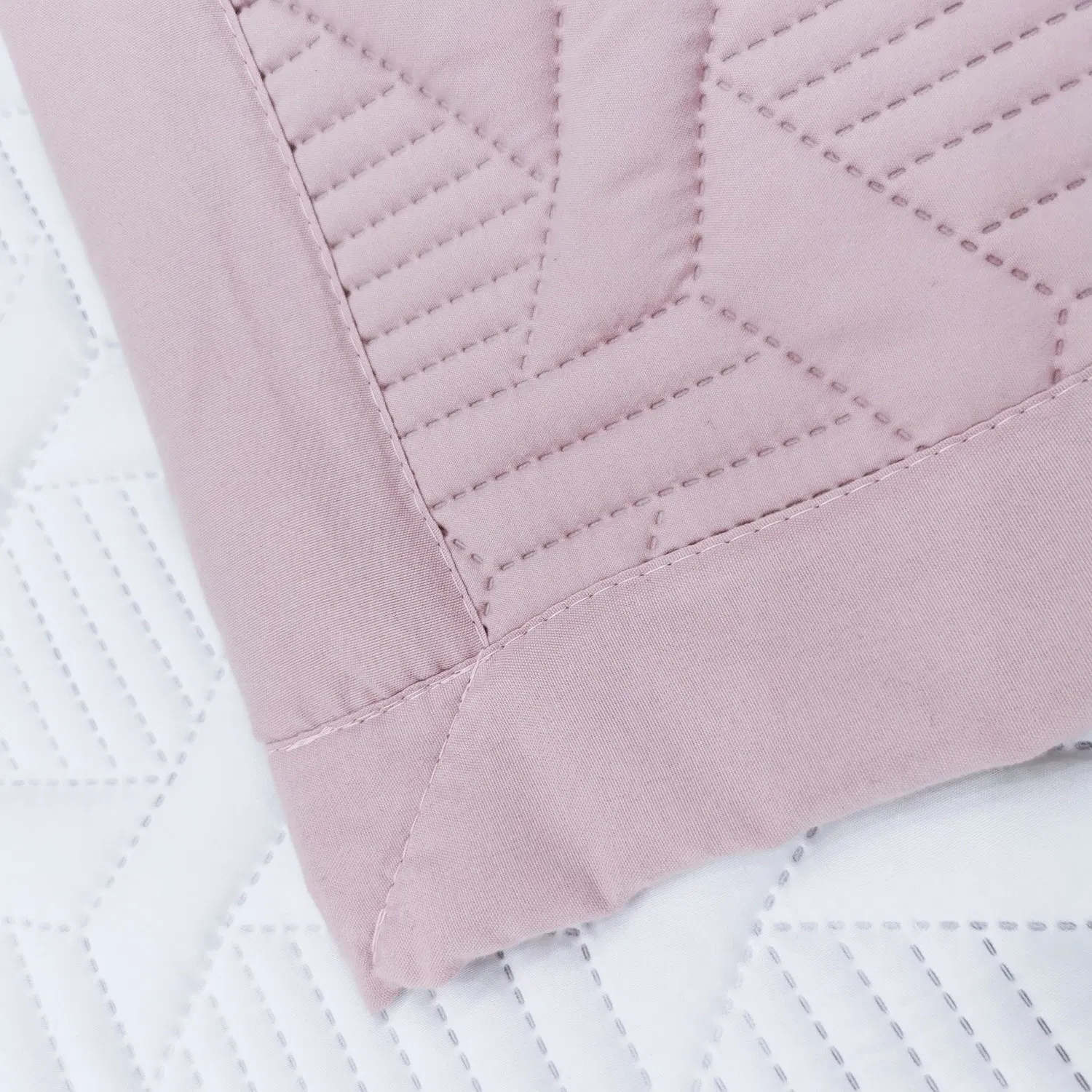 High Grade Wholesale Commercial Grade Luxury Comforter Bed Cover Quilted Bedspreads