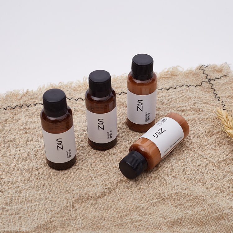 Cheap Custom Private Label 40ml Mini Disposable Hotel Supplies Body Lotion Shampoo and Conditioner Toiletries Set