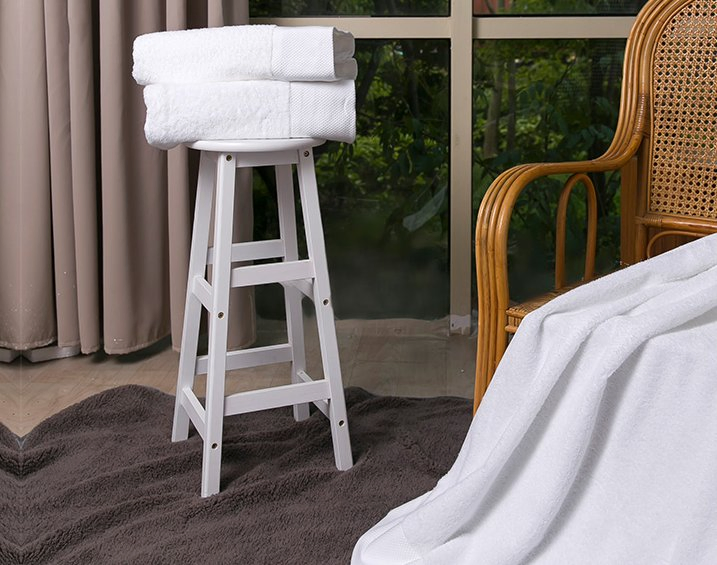 Factory Sells Well Microfiber High-Low Wool Embroider Pet Towel Thickened Absorbent Bath Towel