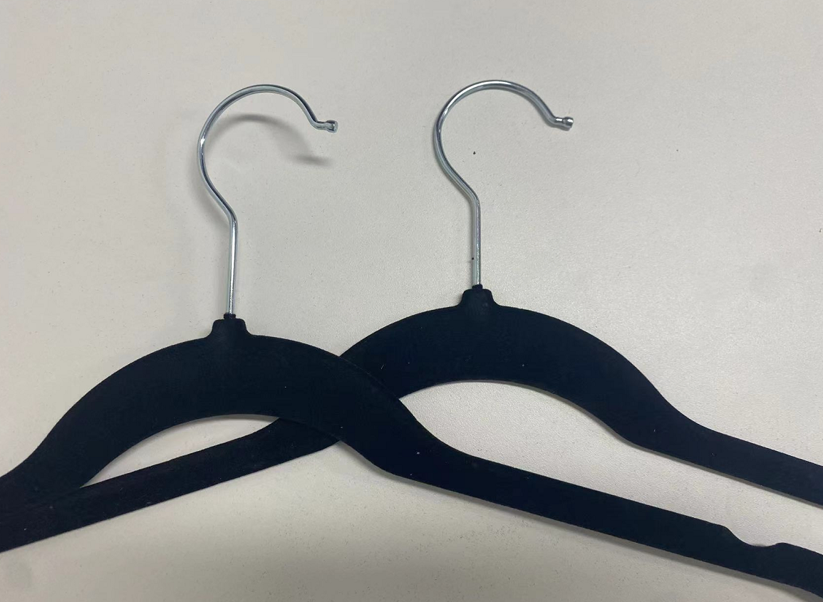 50 вешалок бархатных противоскользящих для одежды