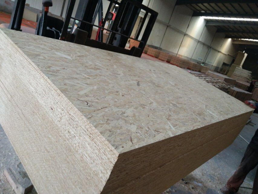 4*8FT OSB Board Oriented Strand Board Poplar Material / Full Pine Material 9mm 11mm 15mm18mm for Decoration / Constructions with CE ISO