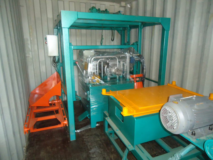 Qt4-20 Semi Automatic Concrete Block Moulding Machine