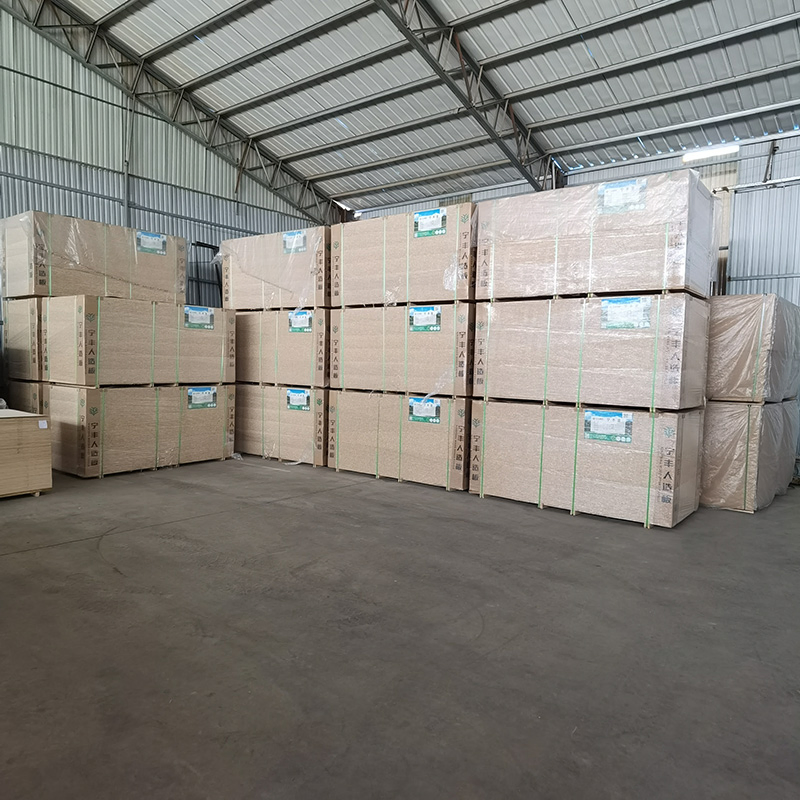 Hot Sale Spot Goods 1220X2400mm Laminated Eco-Friendly Particle Board for Furniture