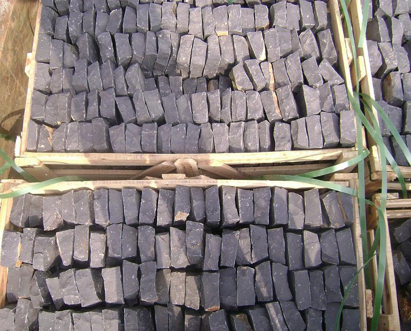 Chinese Natural Black Basalt Cubestone/Cobblestone/Paver Stone for Outside Door Project