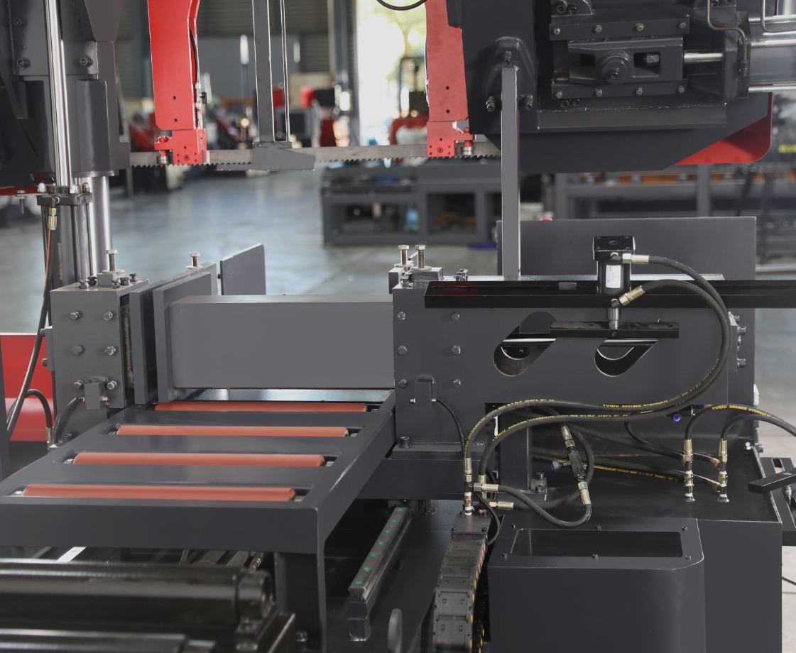 Ленточная пила по металлу промышленная с угловым наклоном