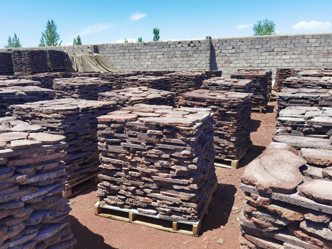 Decorative Basalt Aquarium Lava Stone Lava Rock Volcanic Rock for Sale