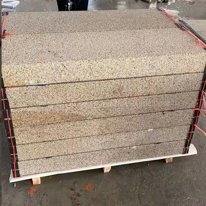 China Yellow G682 Sunset Rust Gold Granite Wall Tiles in Flamed Surface