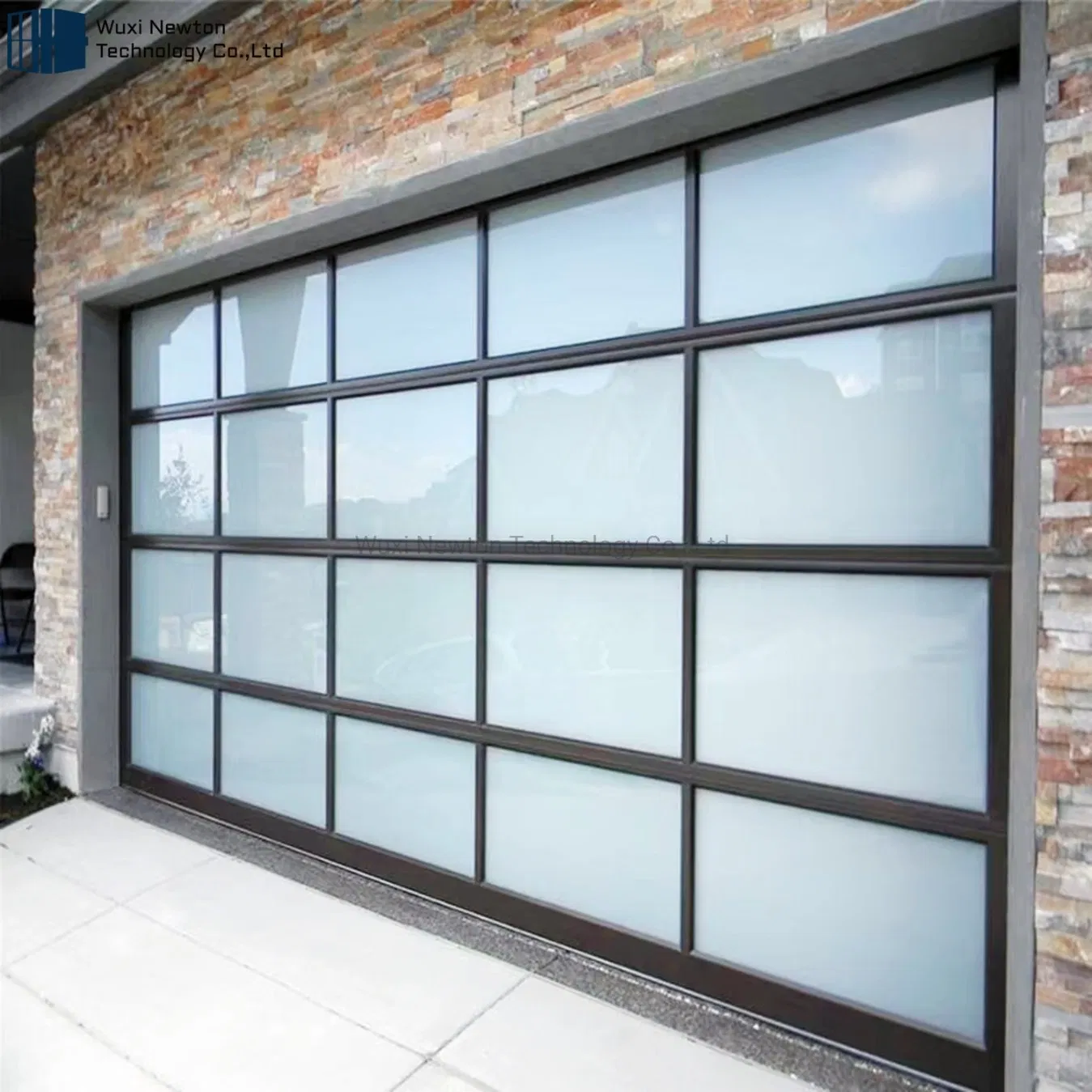 Customized Motorized Panoramic Clear Aluminum Frosted Glass Sectional Garage Door