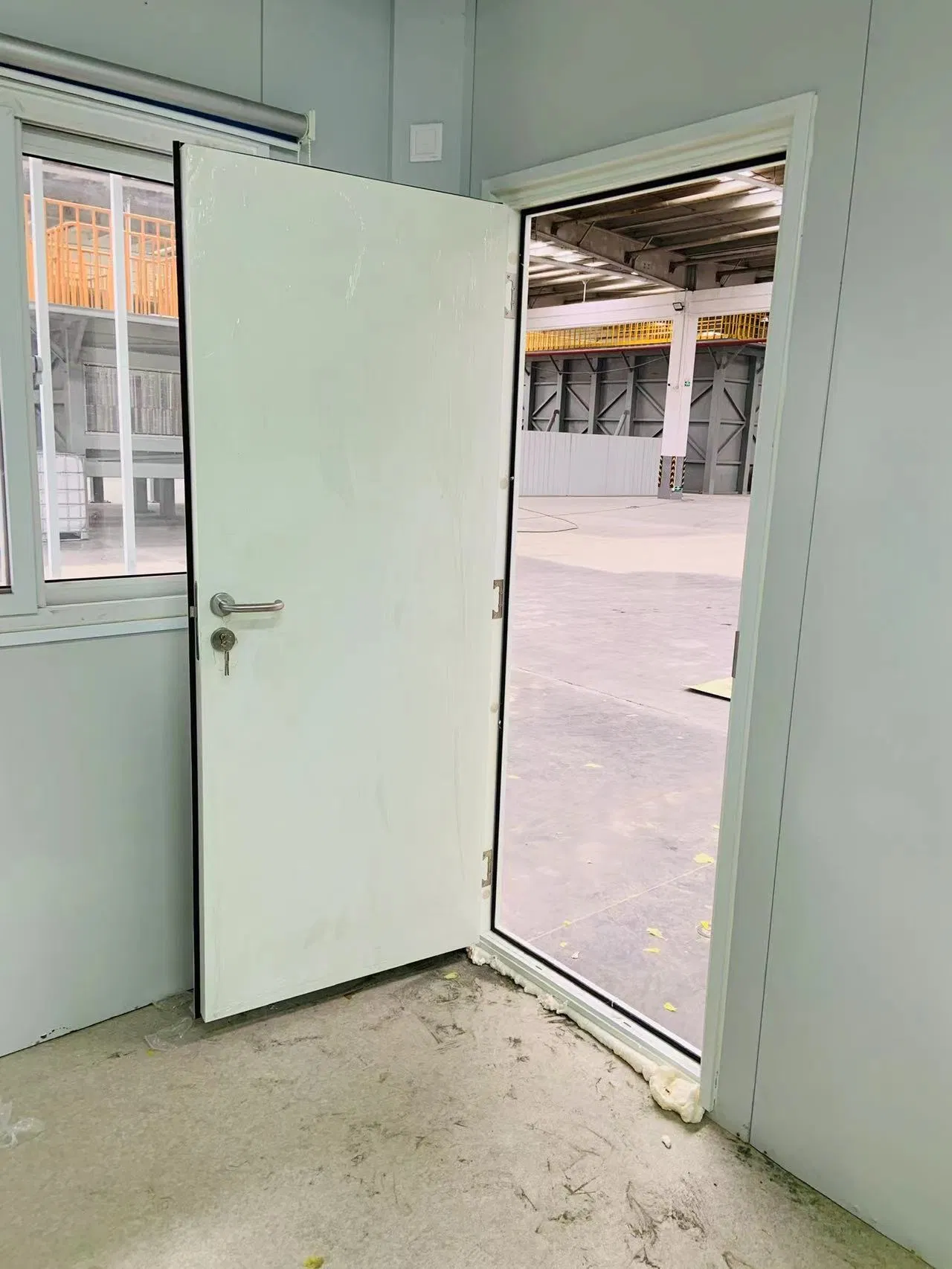 Metal Door for Modified Containers with High Quality (CHAM-TD05)