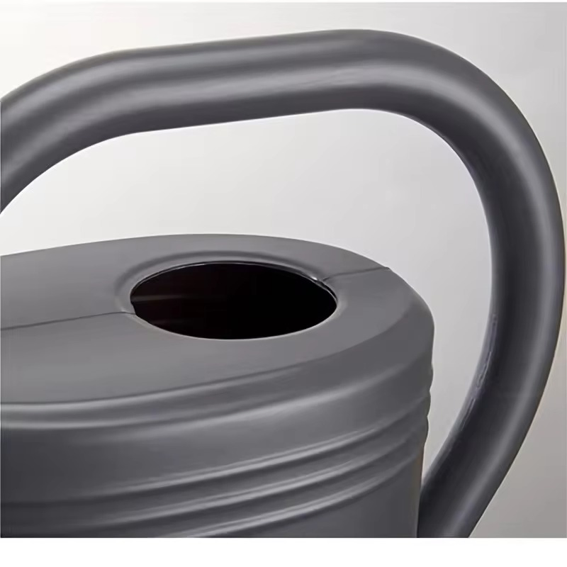 Inexpensive 5L Multifunctional Lightweight Plastic Garden Furniture Tools Watering Can