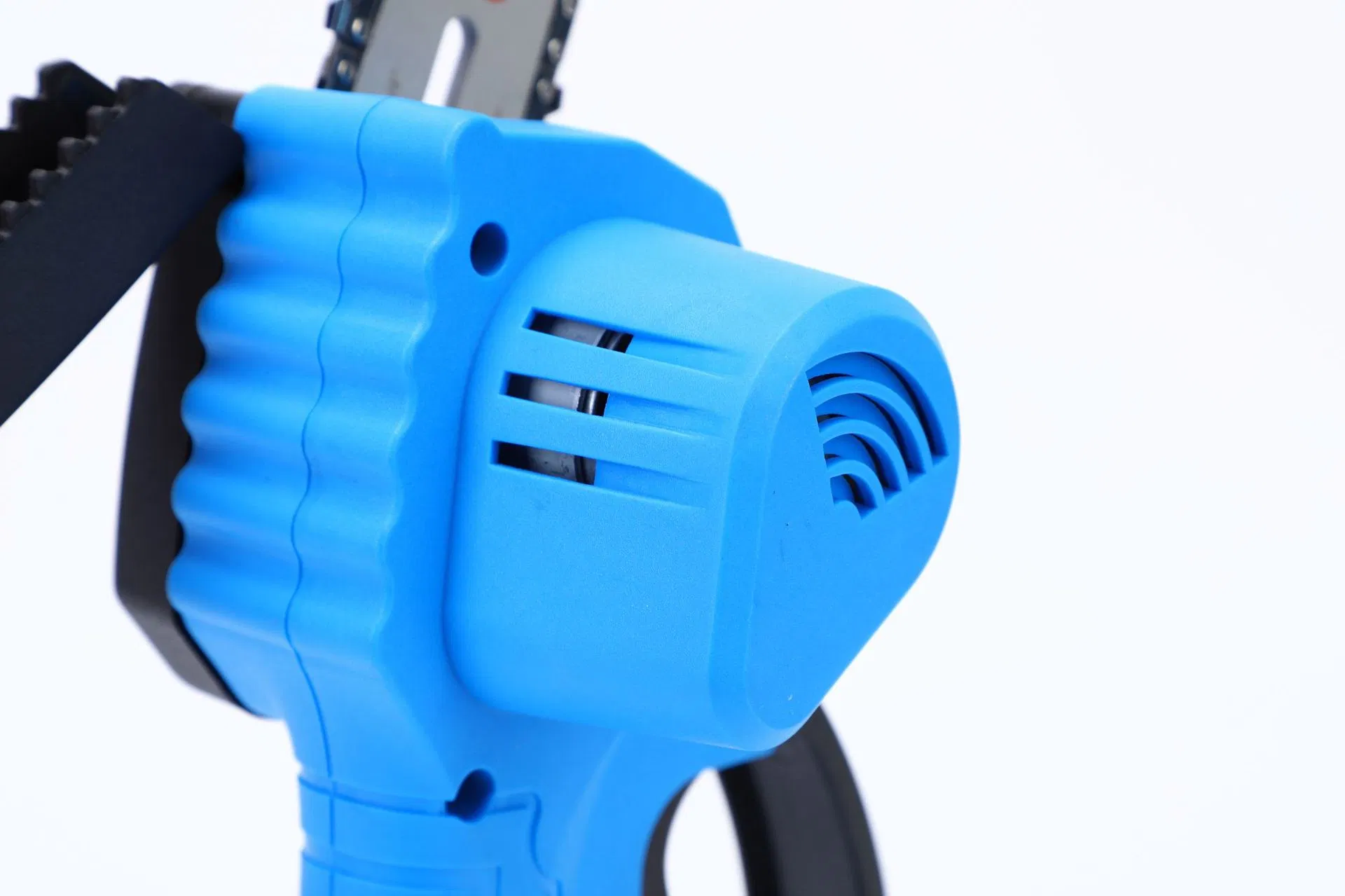 Portable Electric Chainsaw Cordless Rechargeable Wireless Handheld Chainsaw Wood Saw Cutter Esg17701