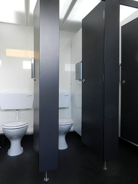 Prefabricated Mobile Container House with Bathroom for Sale