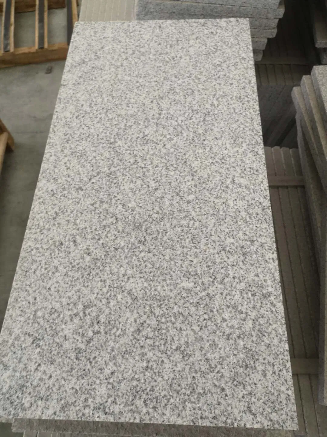 Hot Sale Flamed G603 Light Grey Granite Tile for Wall Decoration and Flooring