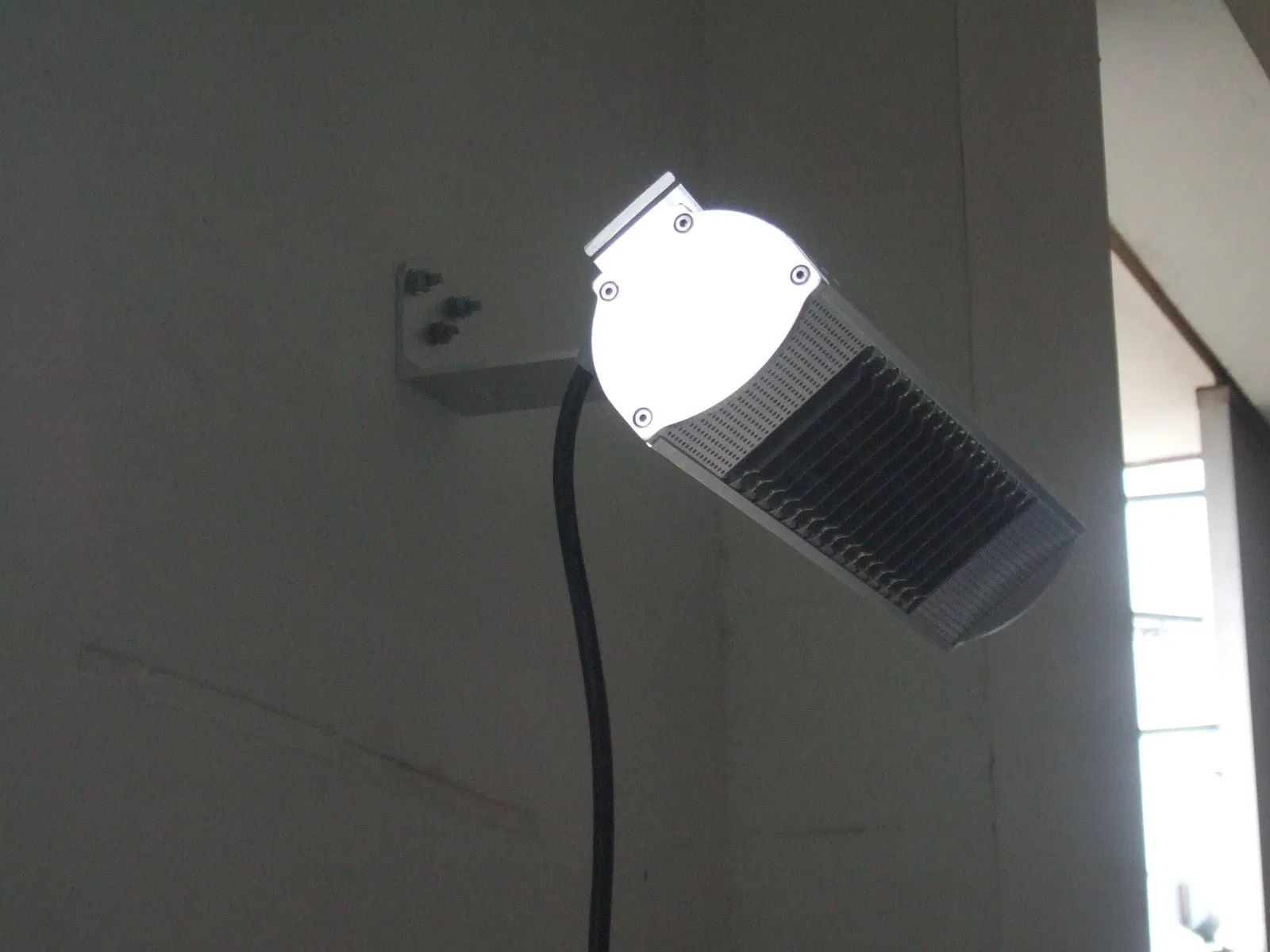 Wall Mounted IP65 Electric Infrared Heater