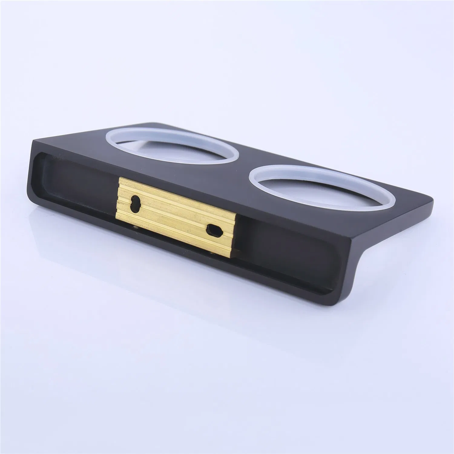 Держатель для стаканов и зубных щеток с двумя стаканами