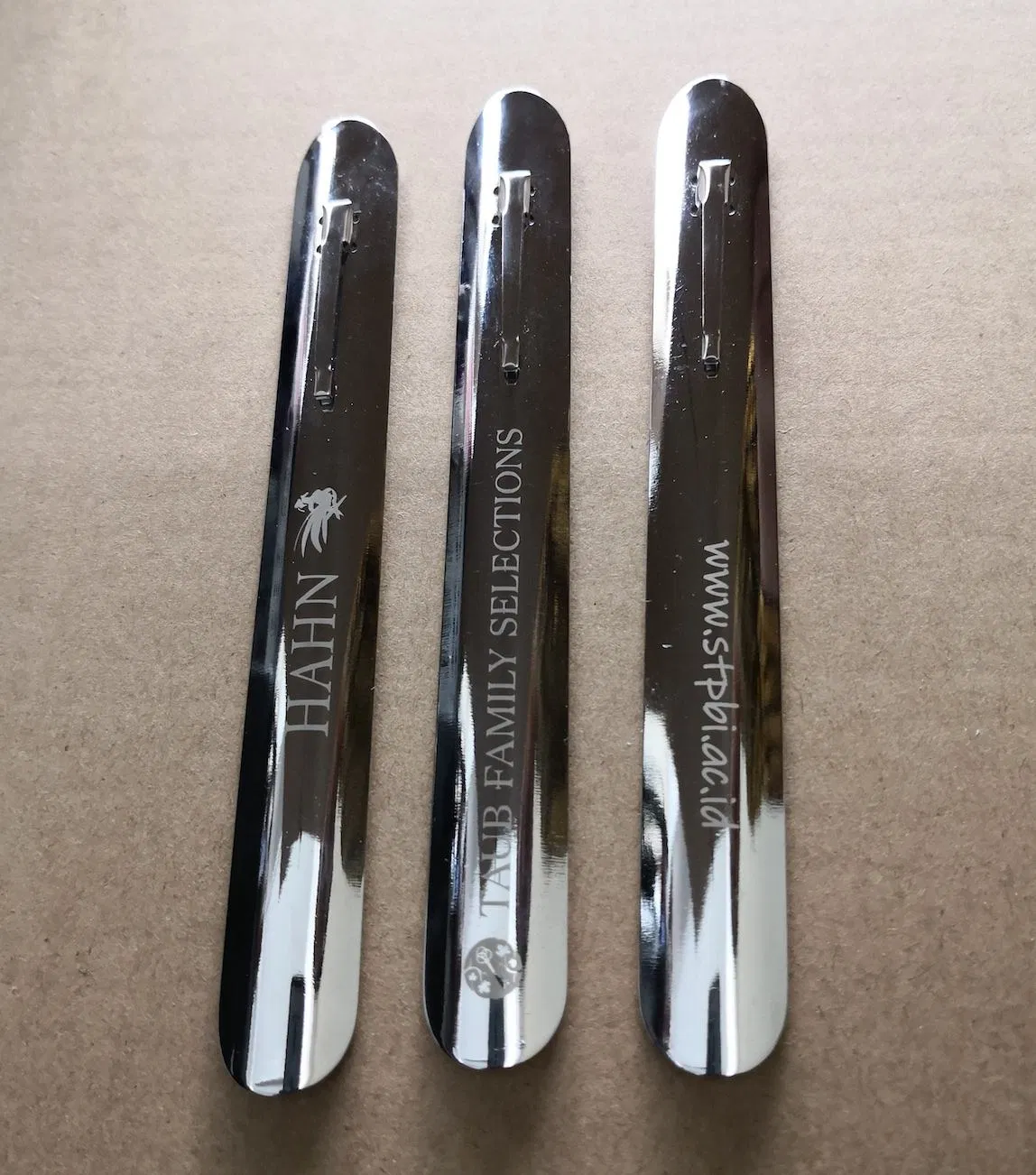 Restaurant Crumb Cleaner Stainless Steel Crumb Scraper Crumb Tool Bread Scraper for Waiters