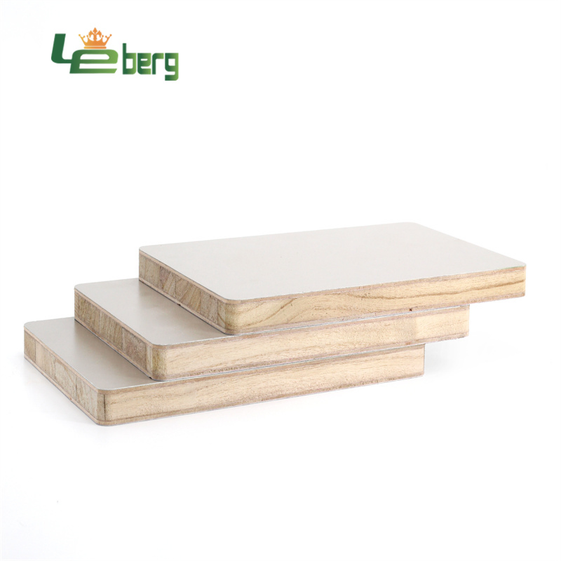 Melamine Paper / Plain Veneer Laminated Blockboard