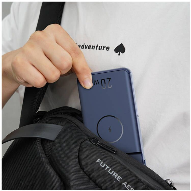 Магнитный пауэрбанк 10000 мАч с MagSafe