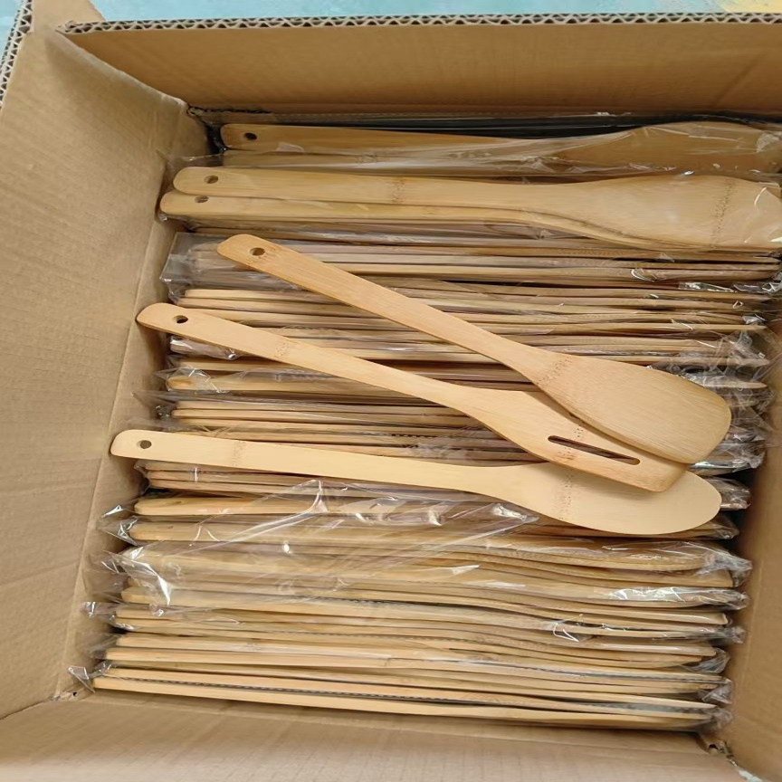 Solid Spatulasingle Hole Spatulatwo or Three-Slotted Spatulathree-Slotted Spoon