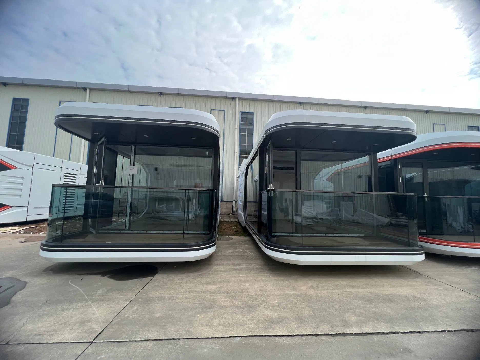 Factory Price Steel Structure Modern Mobile Home with Kitchen Modular Capsule House