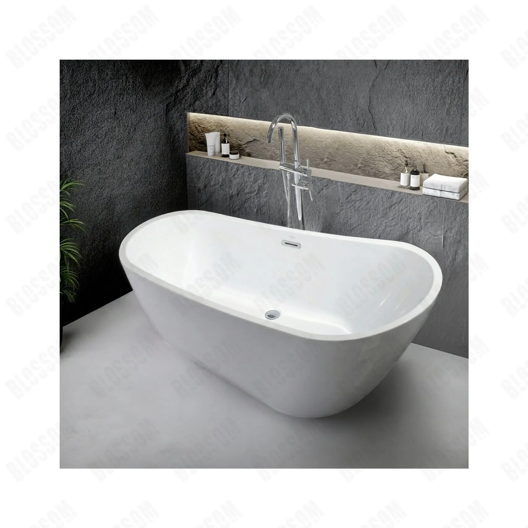 Прямоугольная ванна с вертикальными полосами