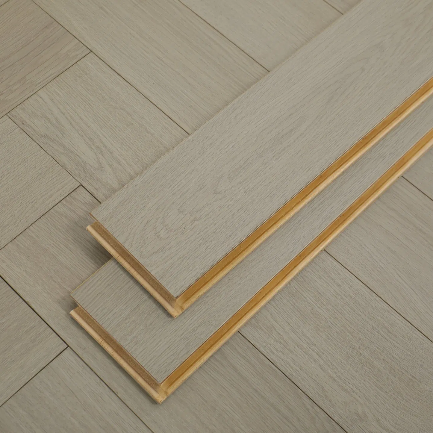 HDF Waterproof and Moisture-Proof Herringbone Pattern V-Shaped Wearable Formaldehyde-Free Laminate Flooring