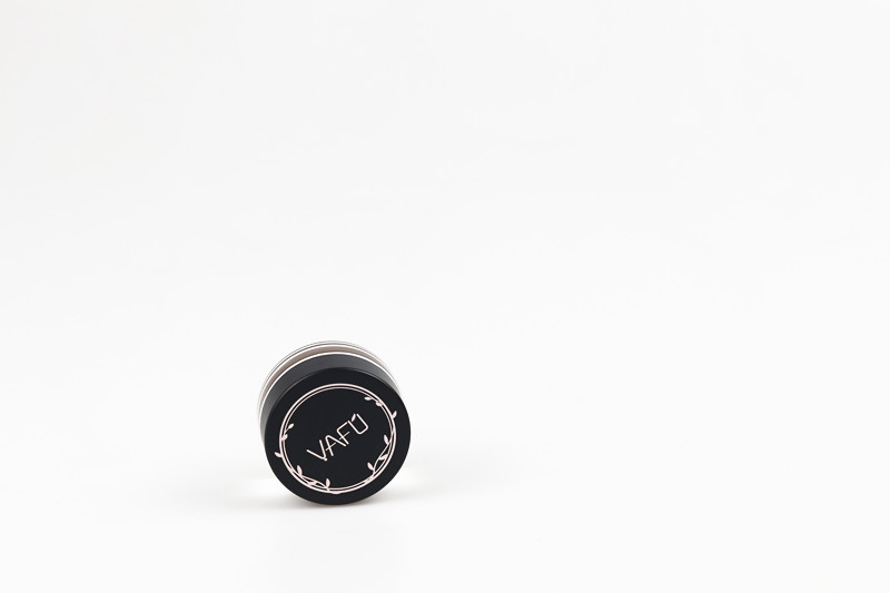 Define Your Brows: Organic Eyebrow Enhancer for Perfect Arches