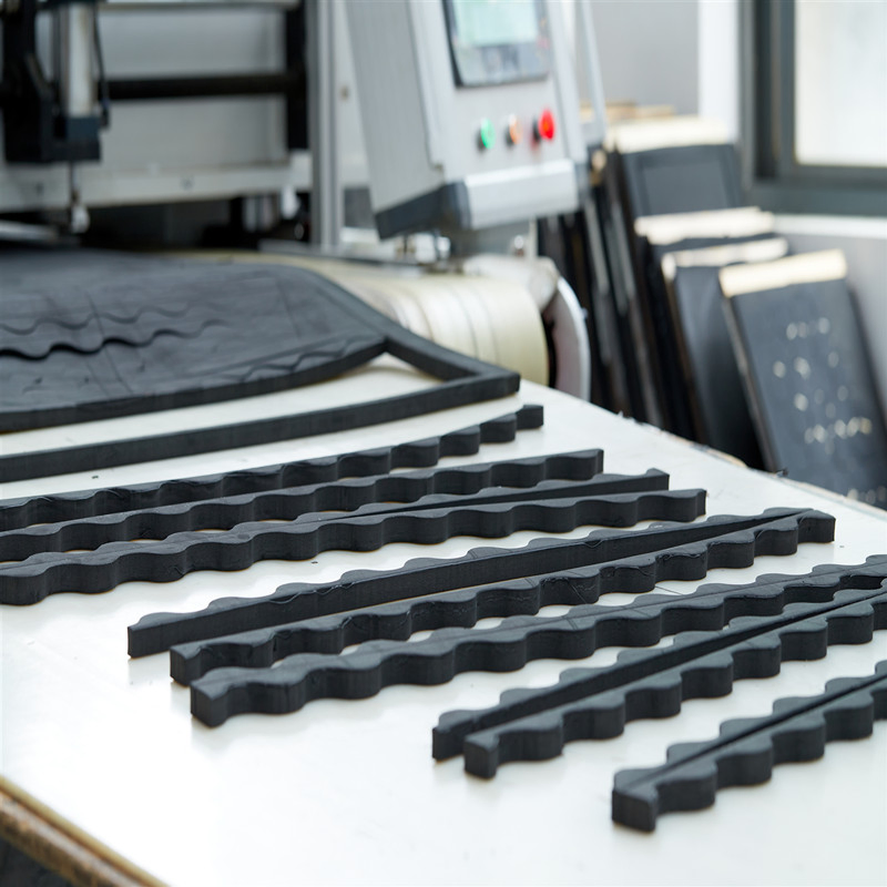 Customized Style Waterproof Metal Roofing Sealing Foam Closure