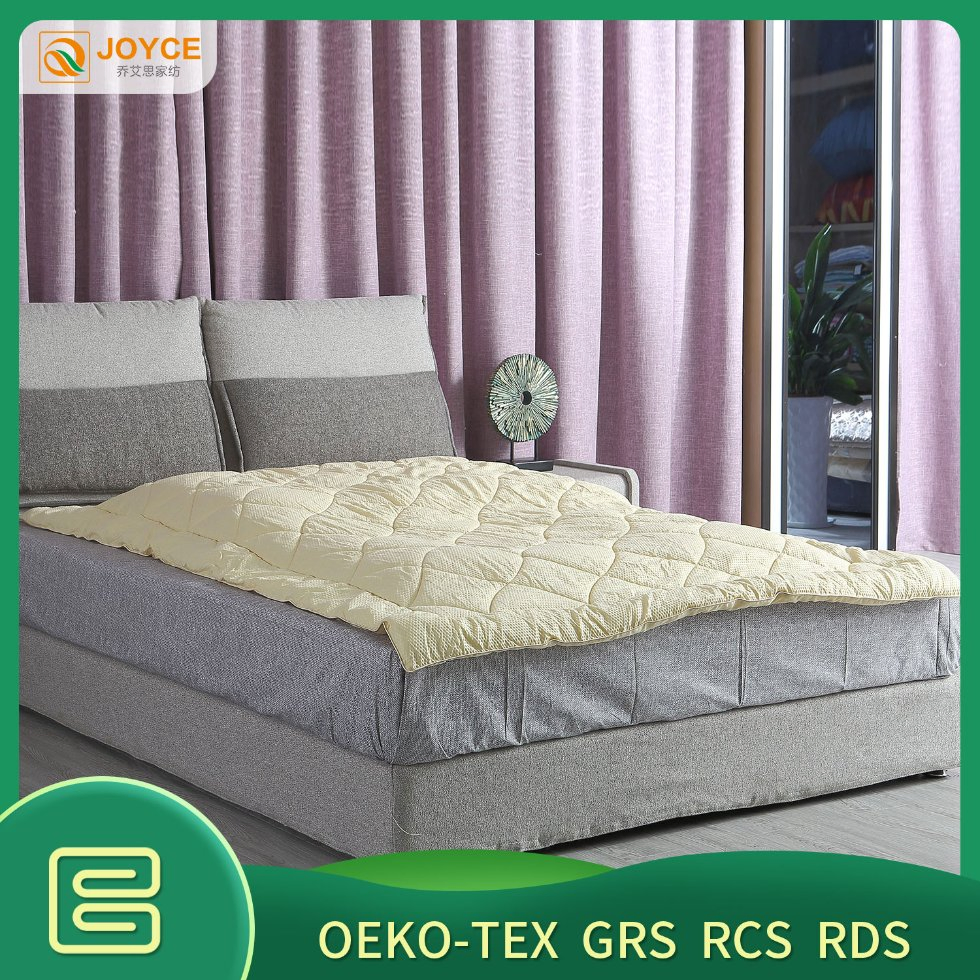 Simple Good Smell Comfortable Super Soft Comforter for Home Travel Use