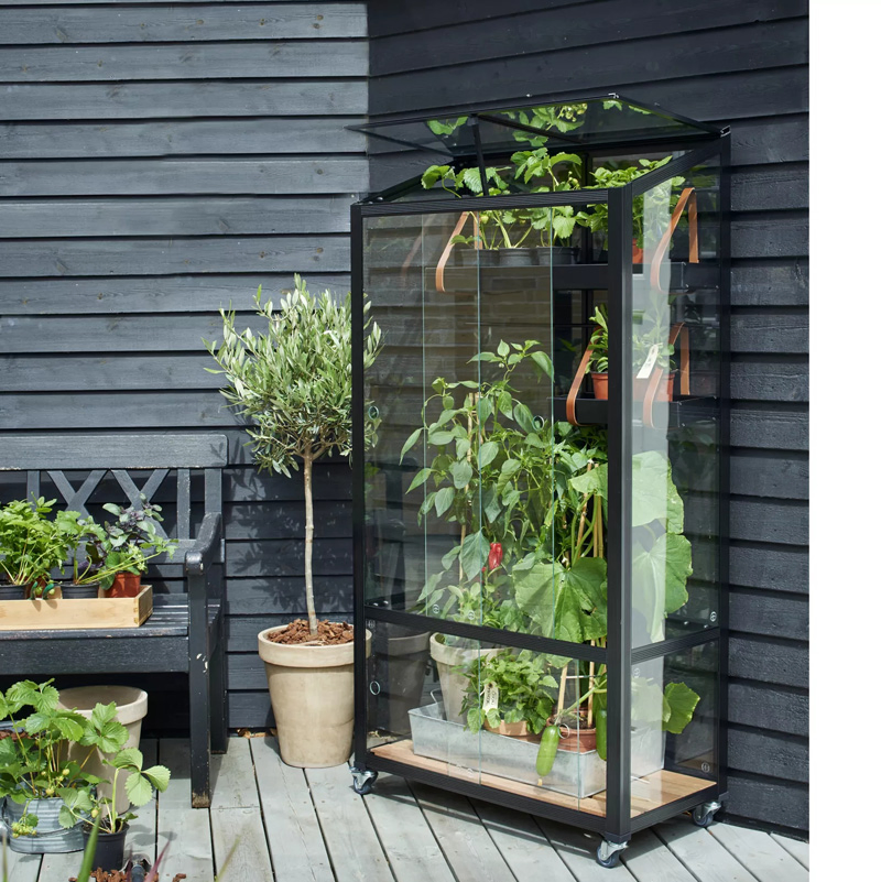 Металлическая цветочная этажерка-теплица для сада