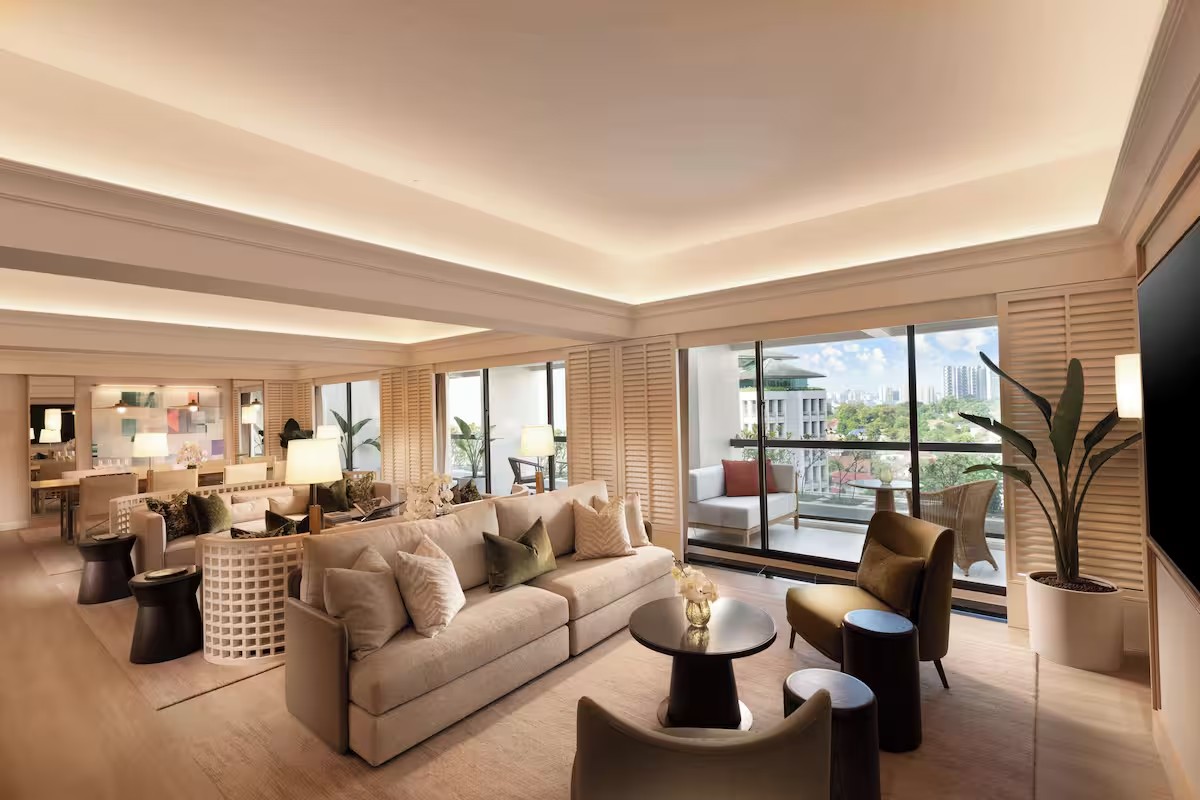 Изголовье кровати деревянное мягкое отельный стиль