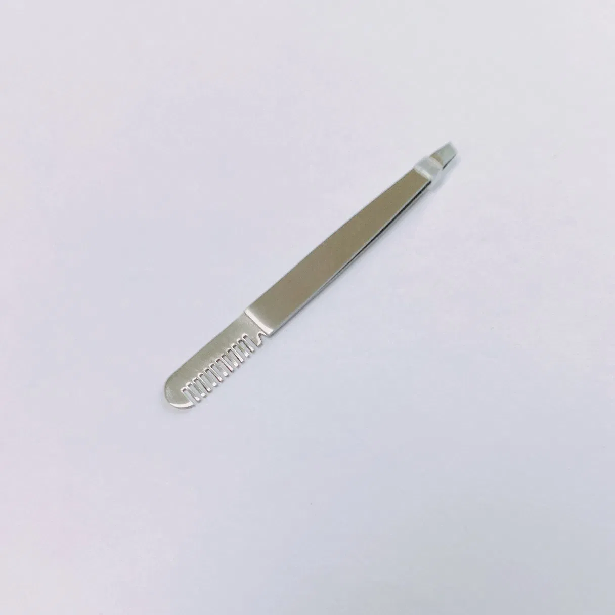 High Quality Makeup Beauty Care Eyelash Tweezers with Comb in Sanding Finish