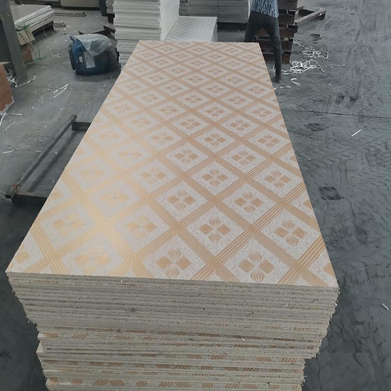 Потолочная плитка ПВХ 603x603x7 мм