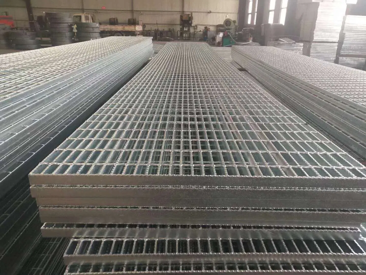 Heavy Duty 25mm Steel Bar Grating Walkway Steel Grating Drain Cover Steel Grating