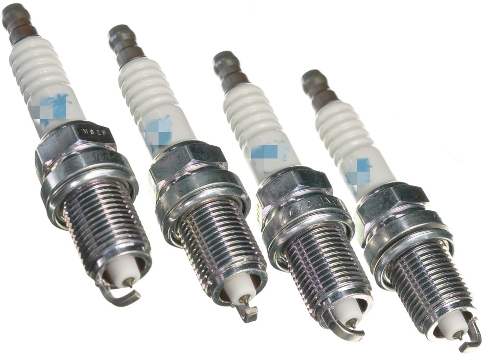 Иридиевая свеча зажигания IFR6T11 для Toyota