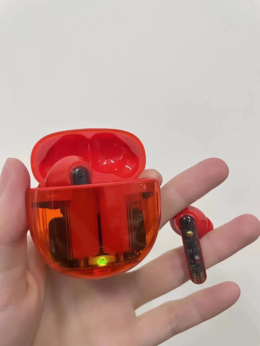 Беспроводные наушники TWS с прозрачным корпусом