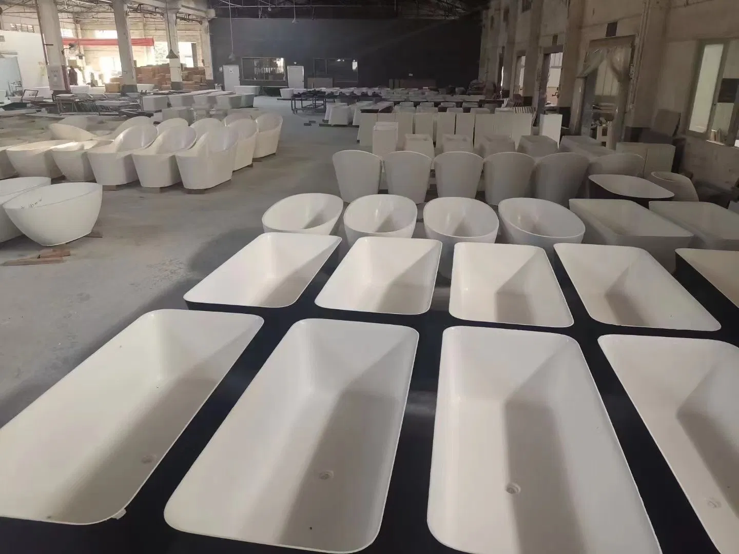 Solid Surface Bathtub/Bath/Corner Bathtub 1000mm Square Shape Acrylic Bathtub Stone Freestanding Inserted Corner Bath