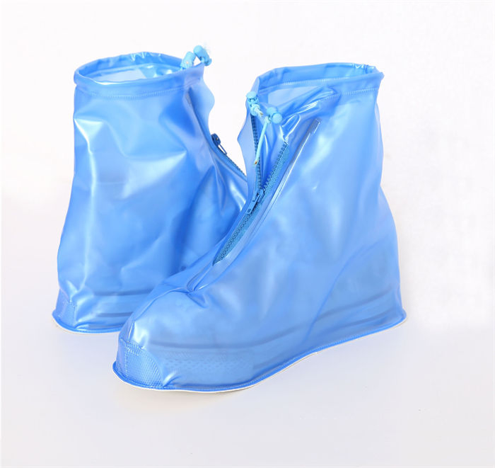 Newest Disposable Blue and Black Shoe Covers Cleanroom Medical Consumables Non-Woven PE Boot Covers Blue Plastic Shoe Cover