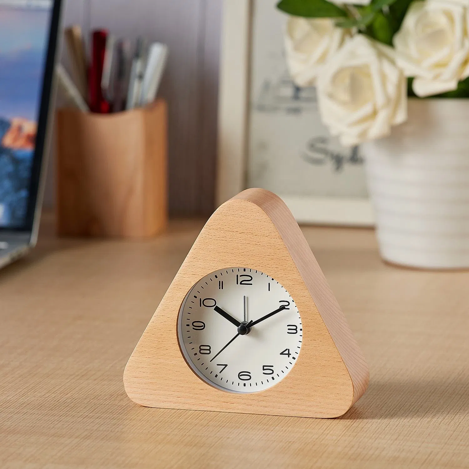 Custom New Arrival Lasting Custom Logo Diminutive Wooden Cube Cute Alarm Clock