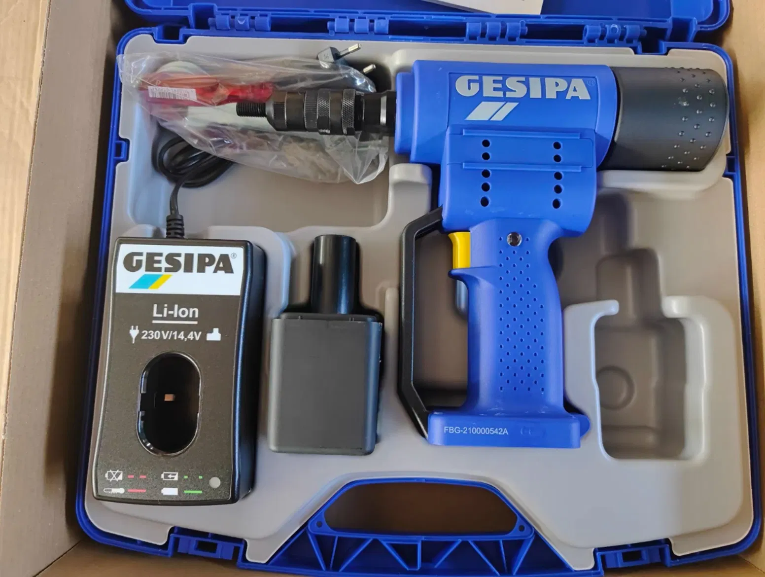 Brand New Gesipa Taurus 2 1457771 Tools Electric Rivet Gun Brushless Rechargeable Nail Gun