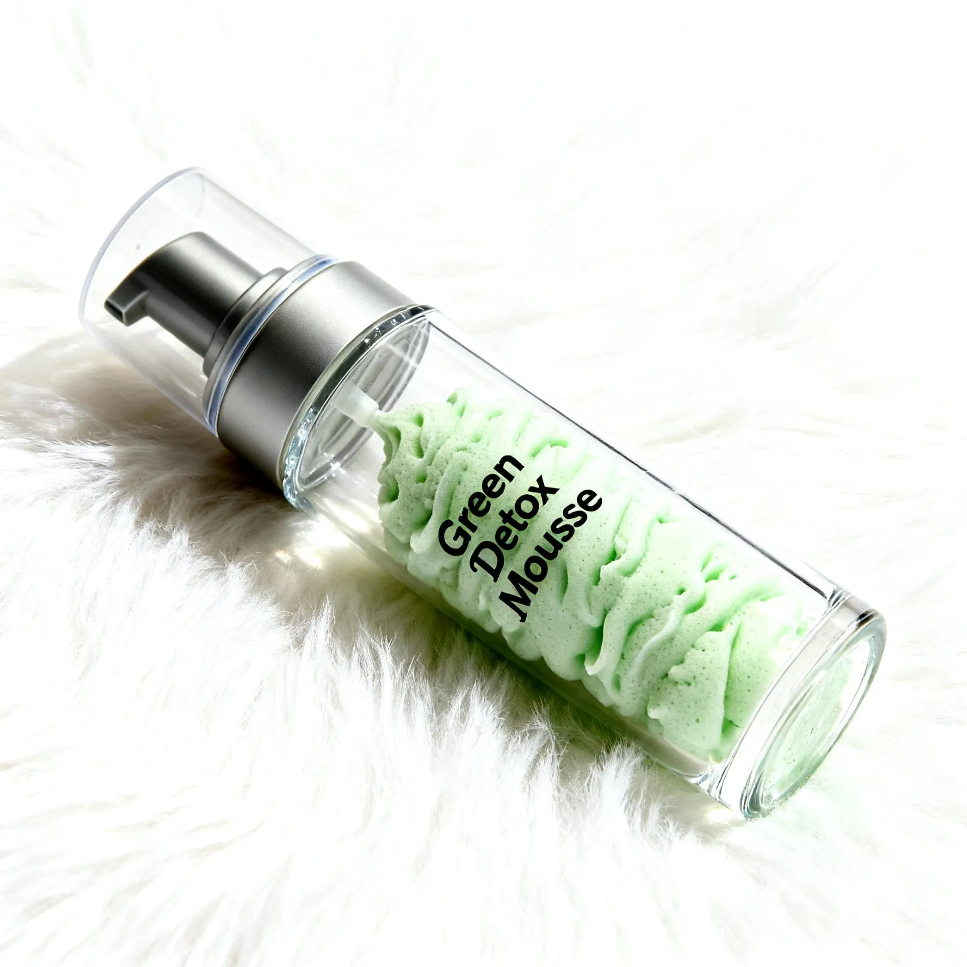 Clarifying Whitening Facial Face Cleanser with Turmeric and Ferment Filtrate for Dullness Correction