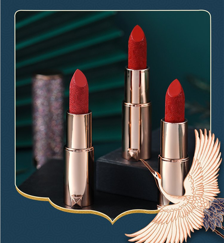 Starry Carved Lambskin Matte Lipstick Matte Velvet