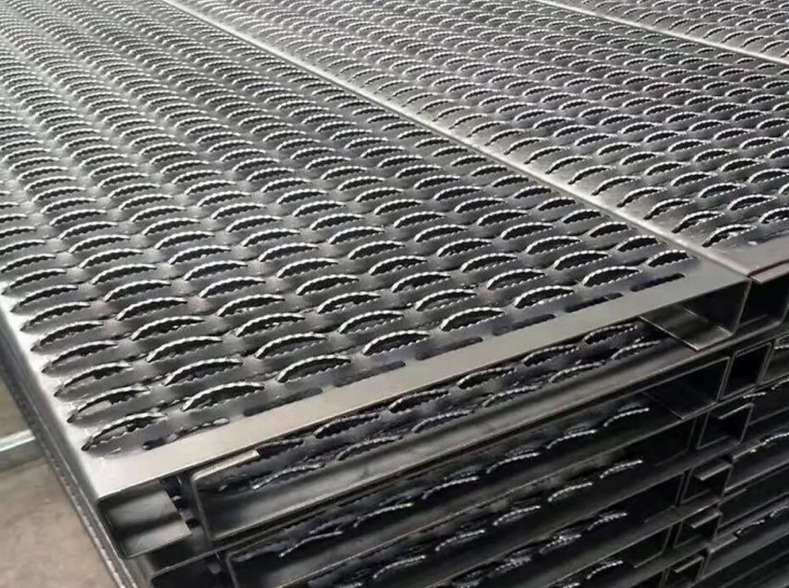 Stainless Steel Non Slip Perforated Metal Safety Grating