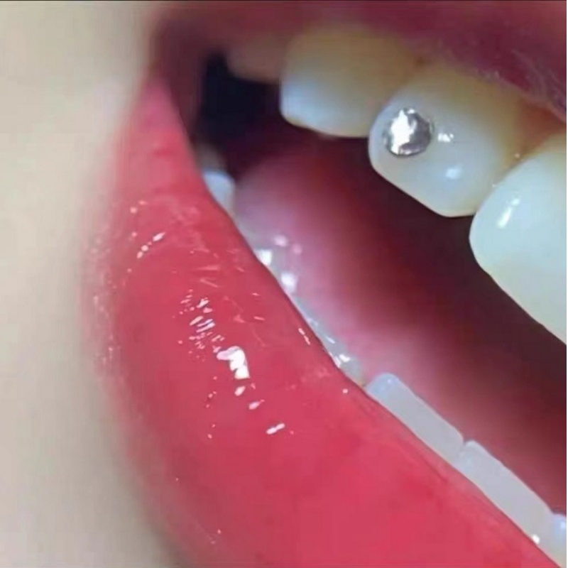 Heart Shaped Teeth Jewelry Gem Crystal Diamond Teeth Decoration