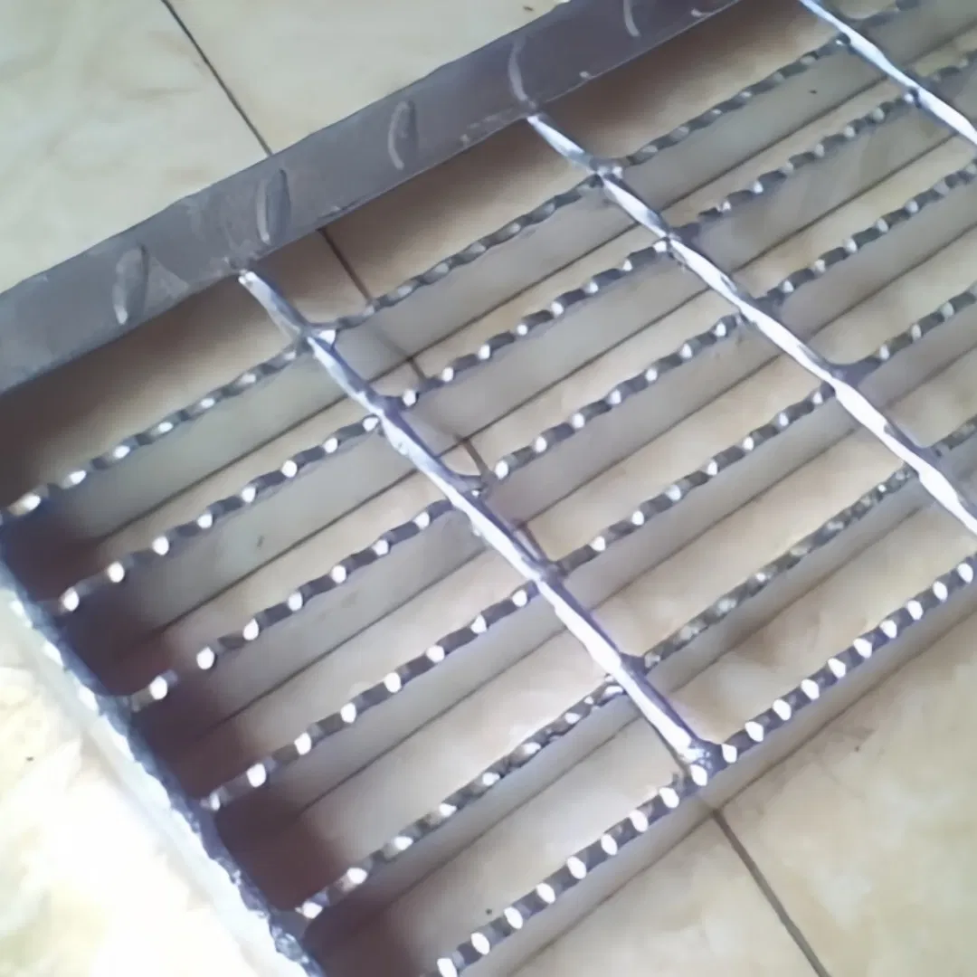 Heavy Duty Galvanized Steel Drainage Grate Cover for Driveway and Sidewalk Steel Drain Trench Grating Cover