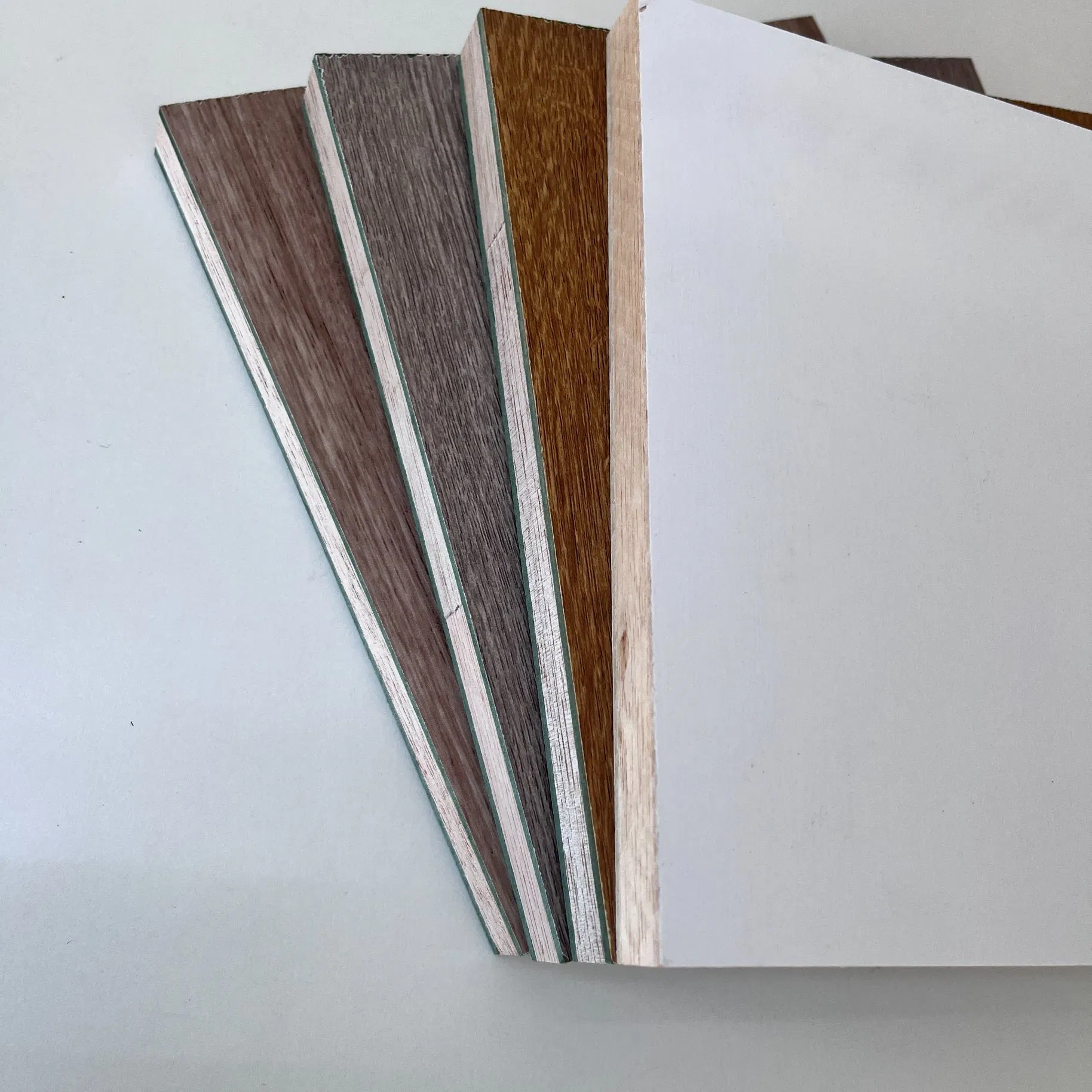 High Glossy/Wood Veneer Melamine Laminated Block Board