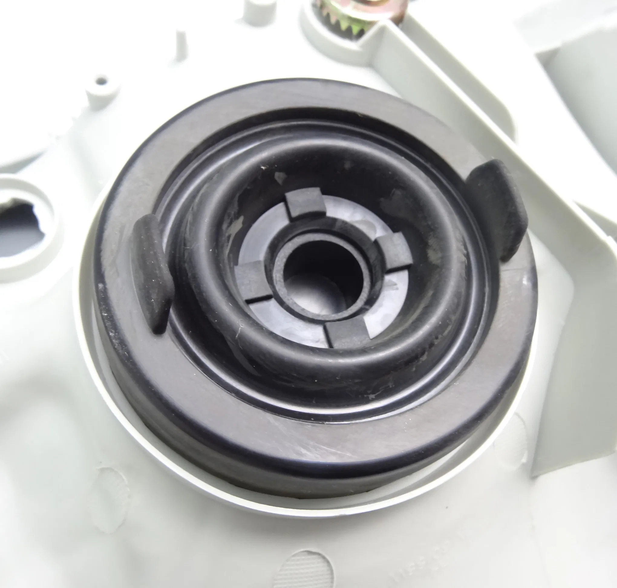 Фара головного света Toyota Hiace 2005 (81170-26800)